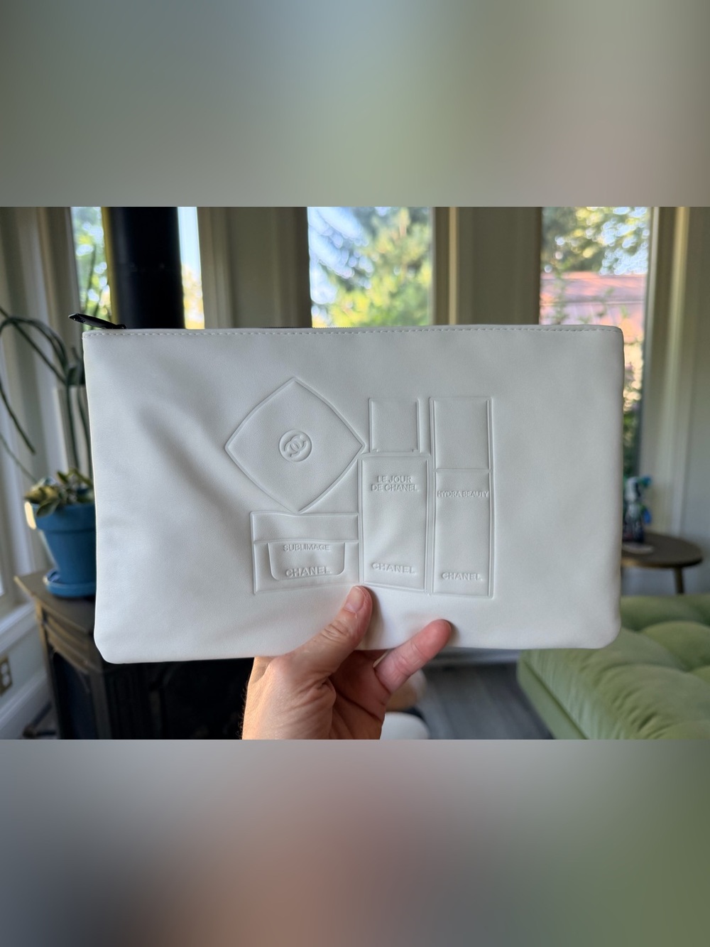 Chanel Beaute White Cosmetic Pouch w Black Zipper/Pull. New in Original Box